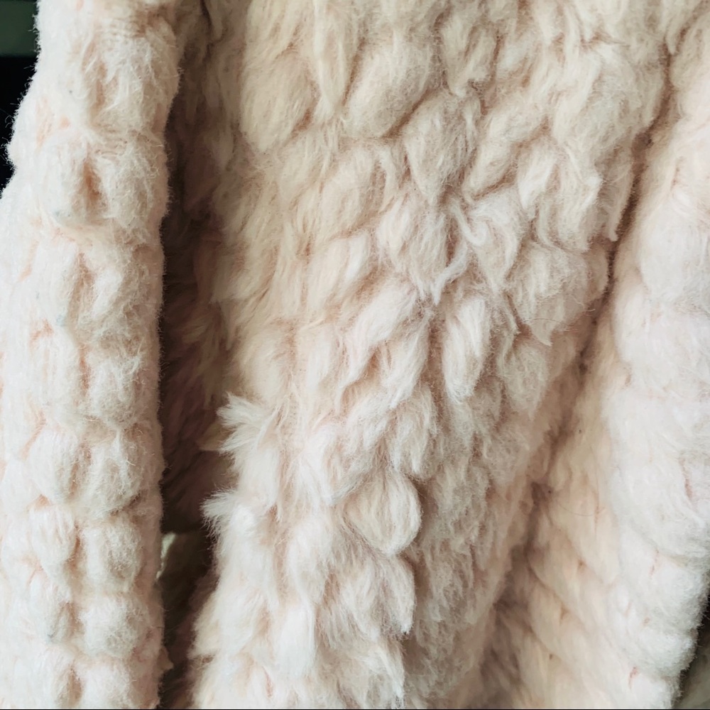 H&M 5-6Y girls pink faux fur coat - Picture 3 of 3